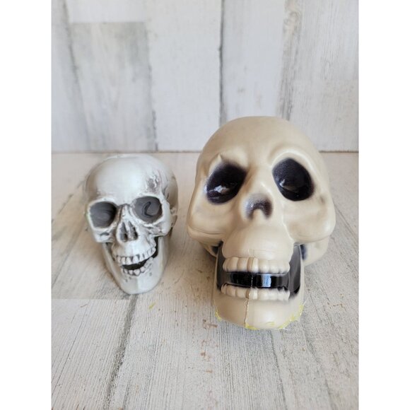 Halloween AS IS skull prop home decor figure scary - Picture 1 of 11